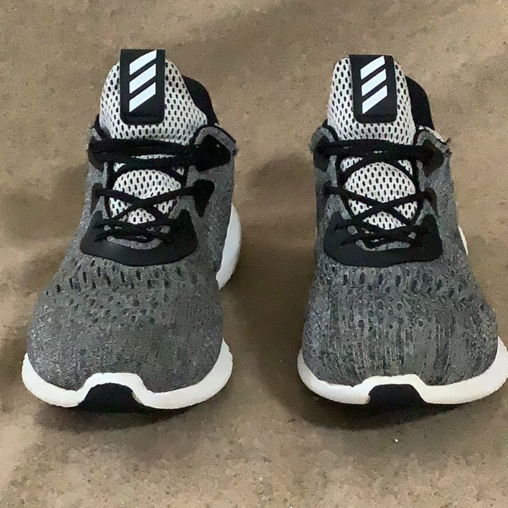:Adidas Alpha Bounce  Shoe HWA 1Y3001 Men US 9